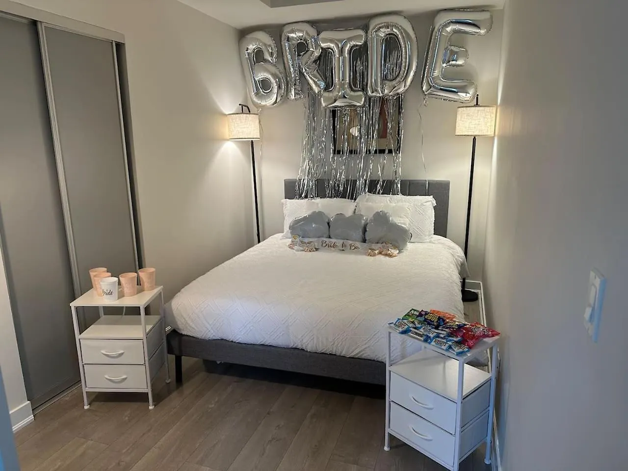 Luxe 5Bd Unit Sleeps 11 - Hospitals Mtcc Ttc Acc Apartment Toronto