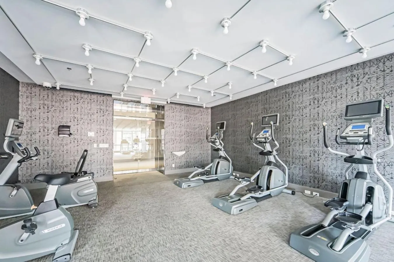 Luxe 5Bd Unit Sleeps 11 - Hospitals Mtcc Ttc Acc Apartment Toronto