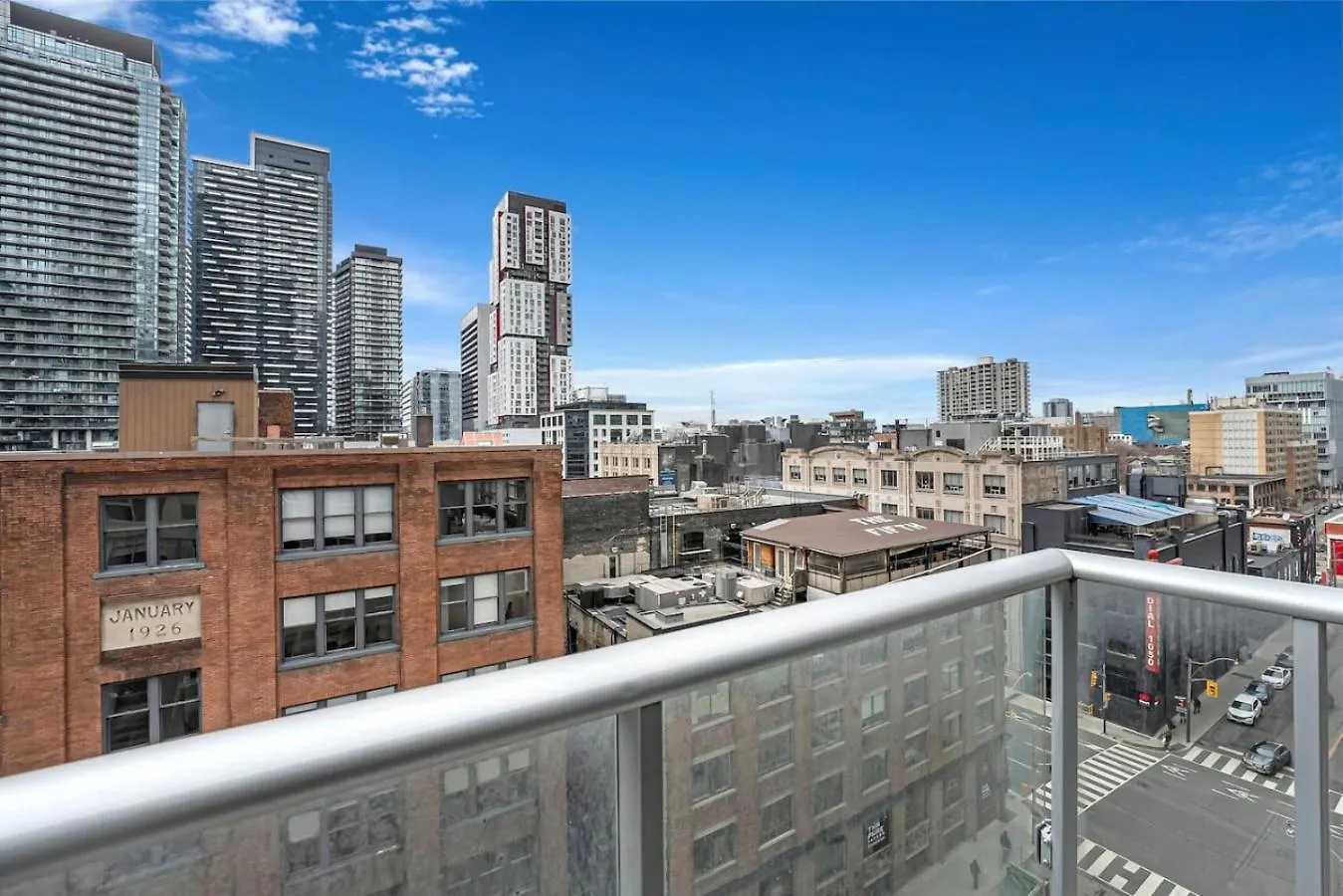 Luxe 5Bd Unit Sleeps 11 - Hospitals Mtcc Ttc Acc Apartment Toronto