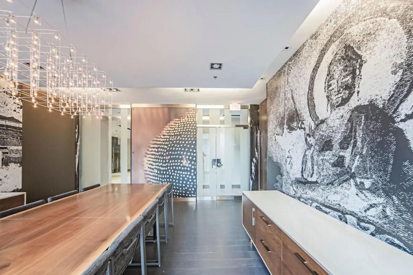 Luxe 5Bd Unit Sleeps 11 - Hospitals Mtcc Ttc Acc Apartment Toronto Canada