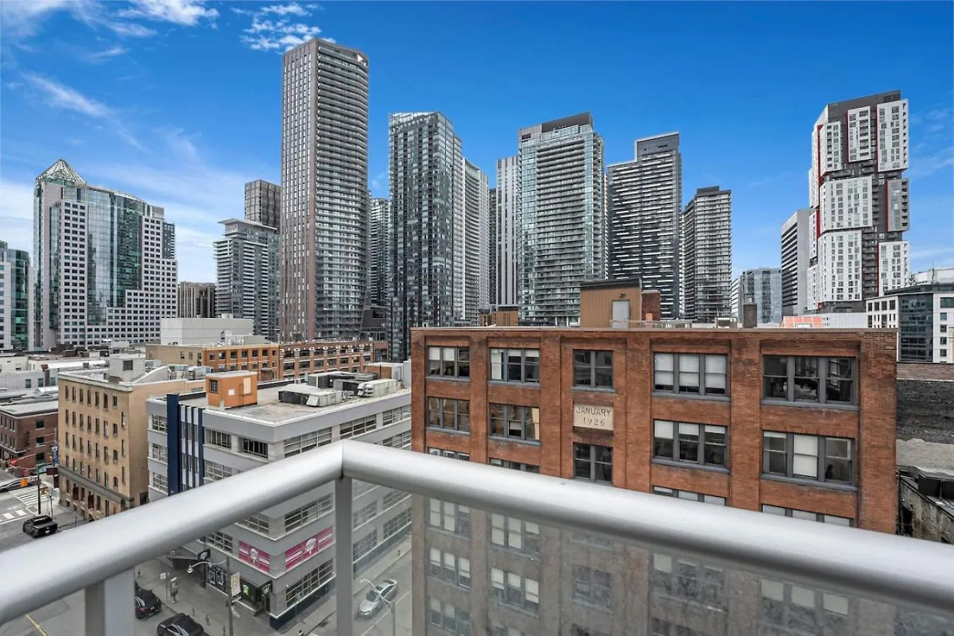 Luxe 5Bd Unit Sleeps 11 - Hospitals Mtcc Ttc Acc Apartment Toronto