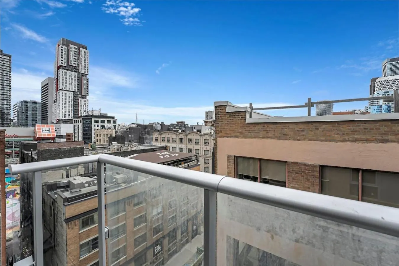 Luxe 5Bd Unit Sleeps 11 - Hospitals Mtcc Ttc Acc Apartment Toronto Canada